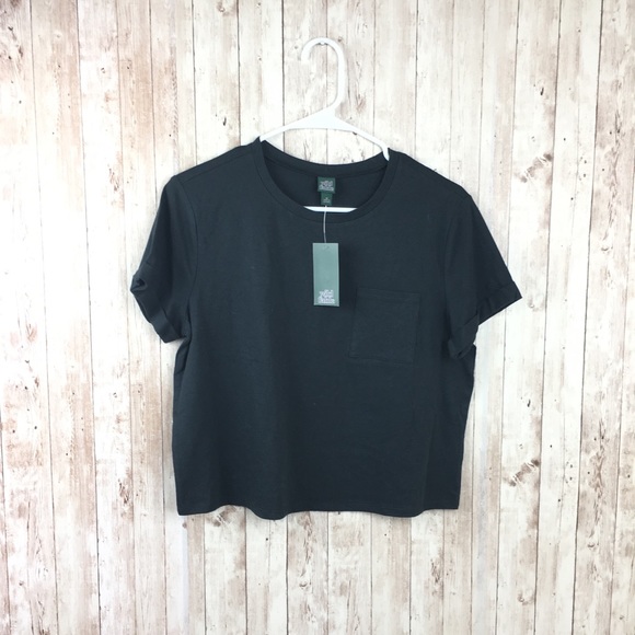 wild fable Tops - Wild Fable NWT Gray Crop Top Sz Medium